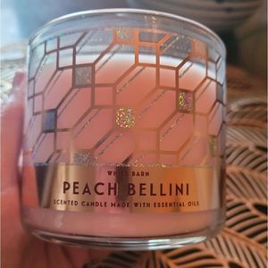 White barn bath and body works candle